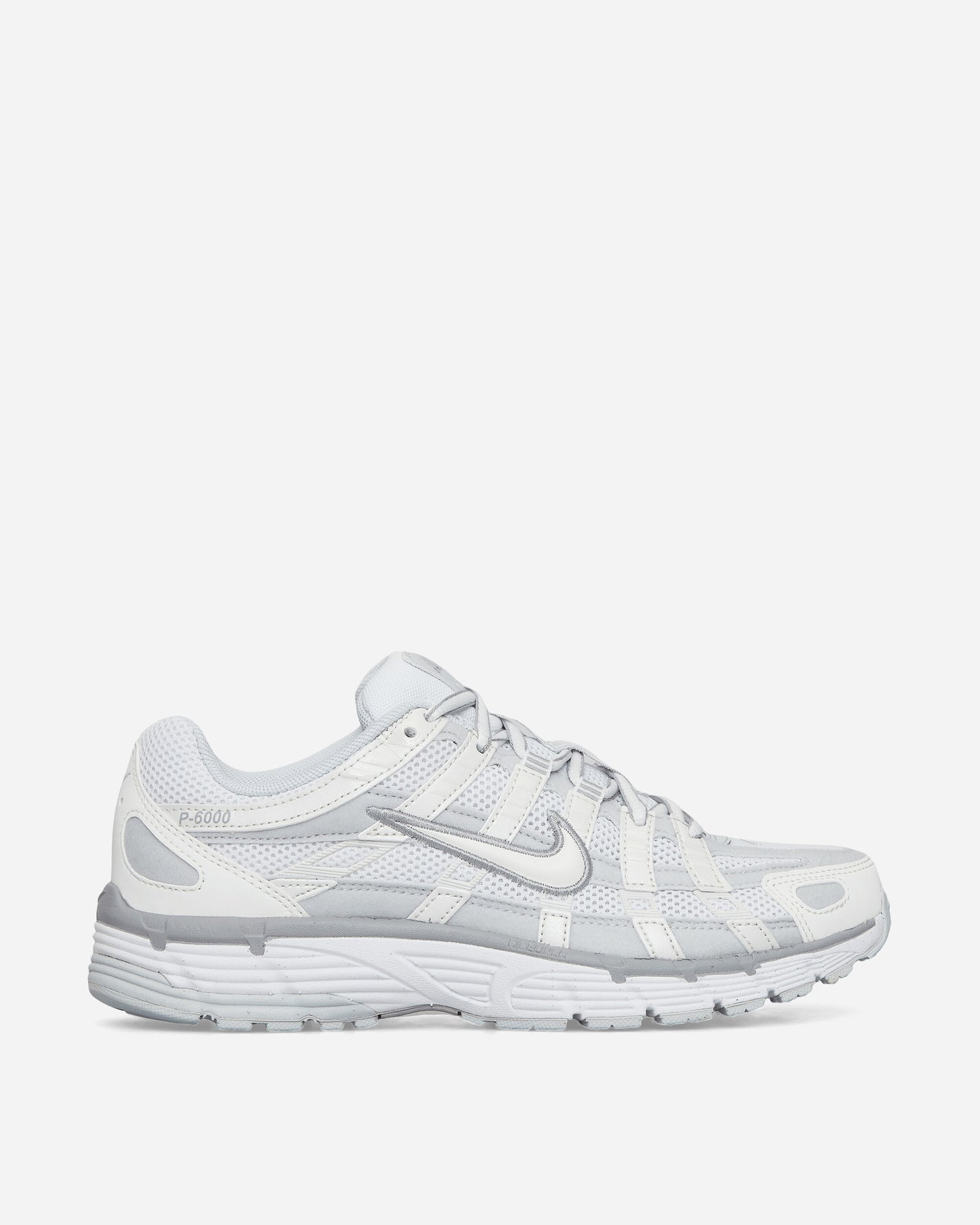 Nike Wmns Nike P-6000 Mtlc Summit Wht/White Sneakers Low FV6603-101