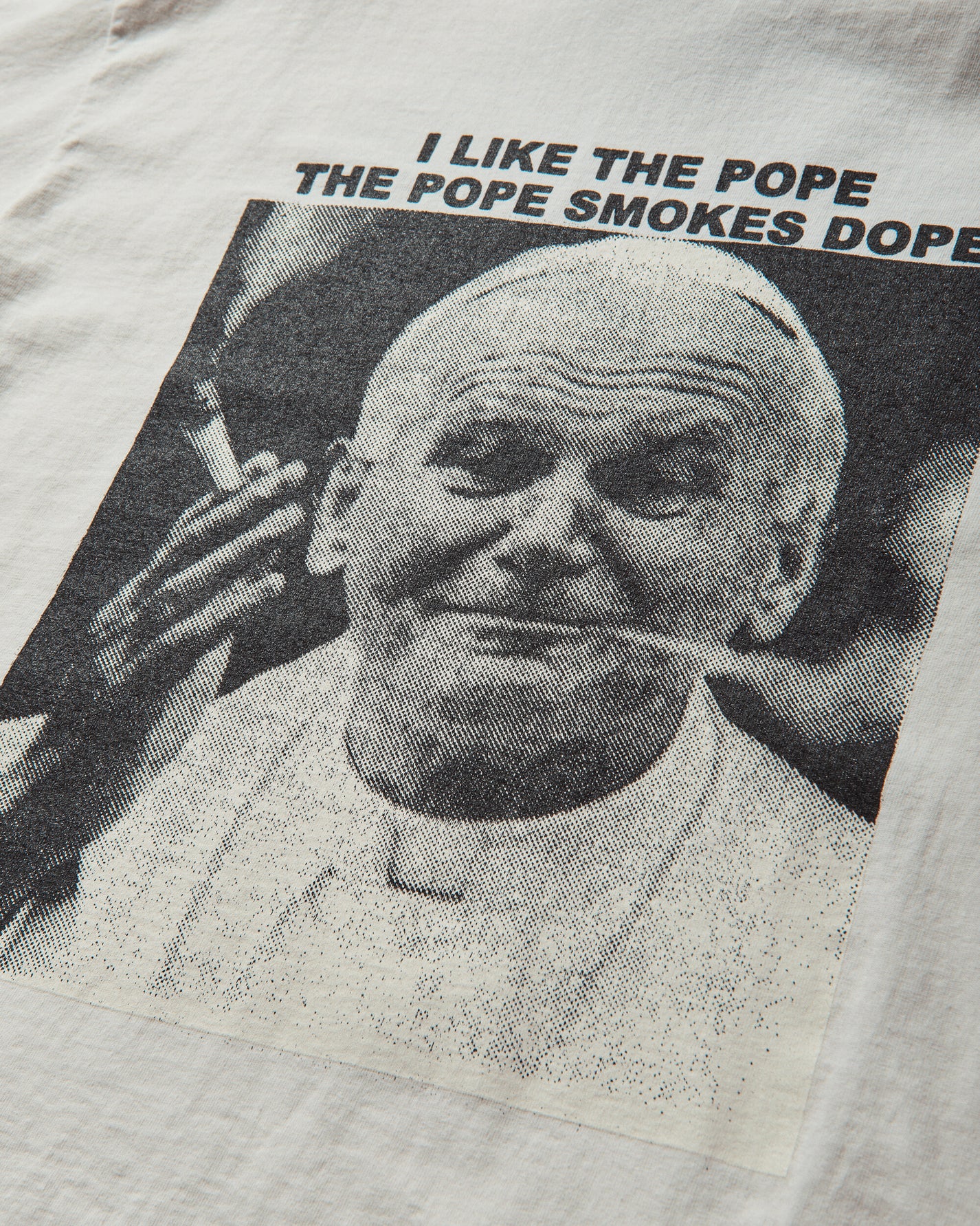 Paradis3 Like The Pope T-Shirt White T-Shirts Shortsleeve PAPOPESMOKTEE 1